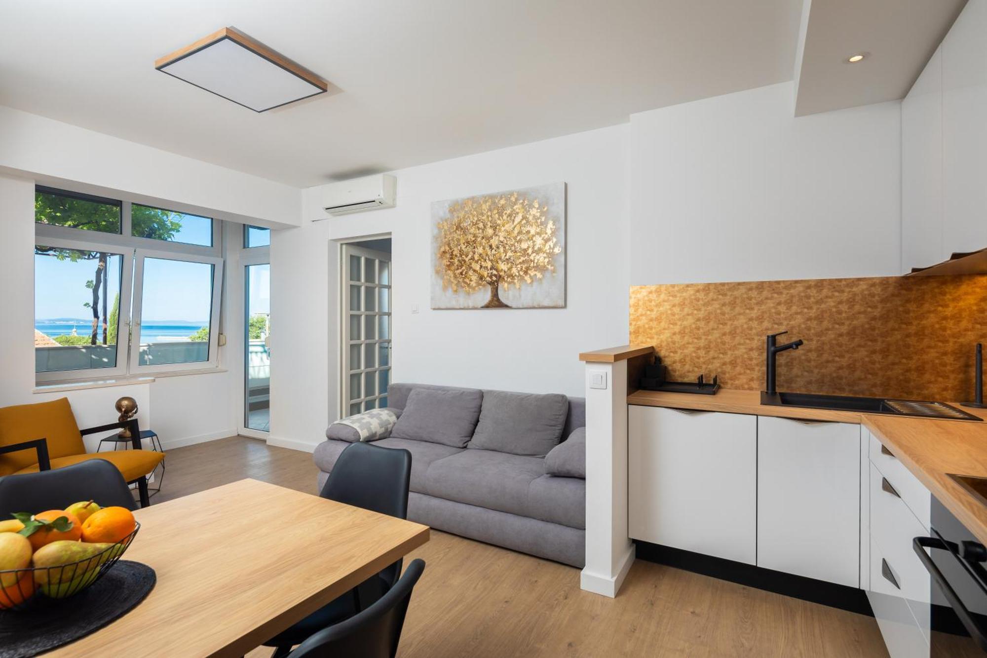 East Side Apartment Omiš Buitenkant foto